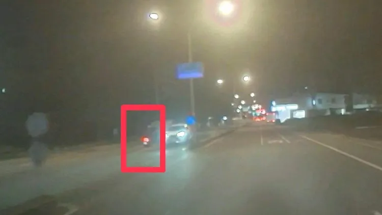 途中一度逆向。讀者提供