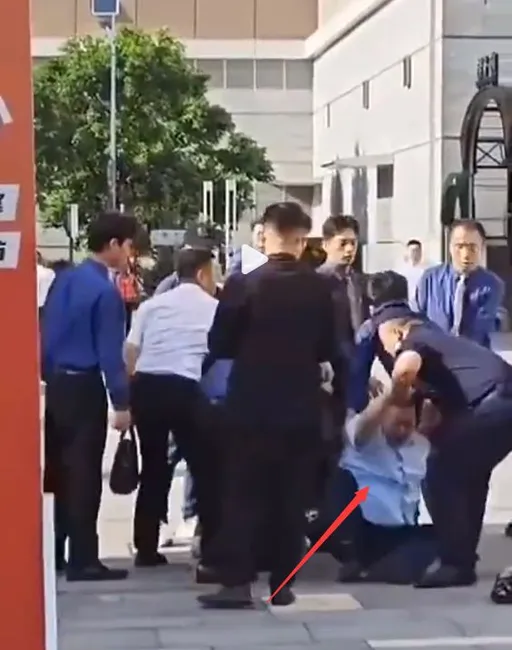 身家曾達4400億!他因造車失敗被員工討薪 慘遭圍毆眼鏡都打掉