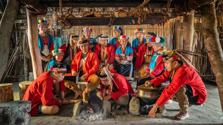 Yupasuingi悠巴歌謠傳唱隊齊唱高蕾雅主打曲。風潮音樂提供