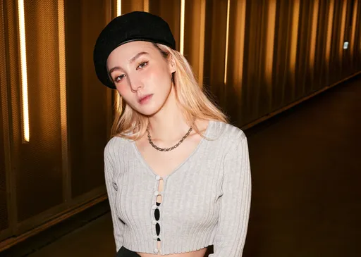 孫尤安高速公路上演驚魂記 下雨天勇救走失黑狗