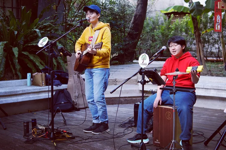 圖為小樹樂團。文化局提供
