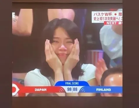日本世界杯场边最美风景是她!网惊「是赤木晴子」 老公身份曝光