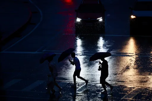 雨狂轰!台中这区下午停班课 全台10地区乡镇今台风假