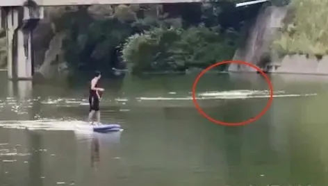 峨眉湖玩SUP溺斃 23歲男「落水掙扎」影片曝光!
