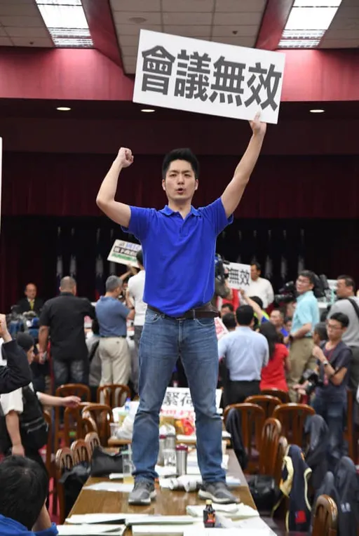 蔣萬安批前瞻「獨厚高雄不公平」 她貼一照狠酸:當了市長才大夢初醒