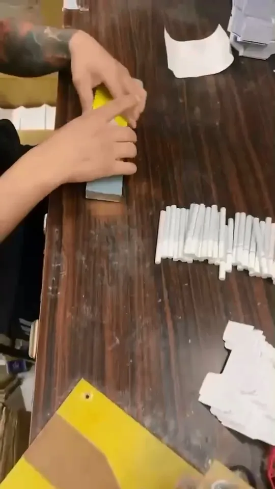 嫌犯進行包裝的畫面。海巡署提供