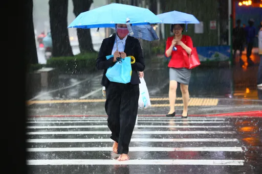 午後對流旺盛　12縣市大雨特報