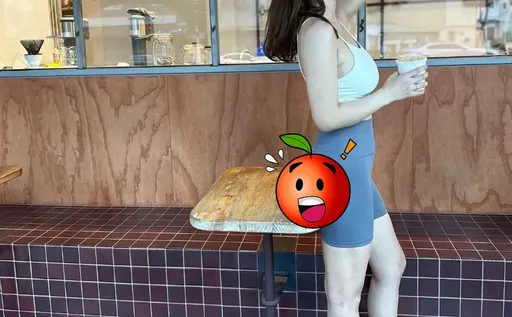 網美咖啡廳拍美照「整顆屁股蛋放桌上」 網喊噁怒轟:感覺都有味道了