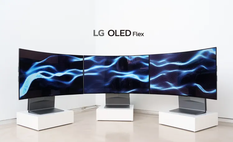LG發表2023年全新電視陣容，攜手於國際間屢次獲獎之藝術家劉呈祥與知名策展人藍仲軒，帶來兼具視覺與聽覺享受的「藝響」世界，更透過曲面多變系列 OLED Flex的連結展演藝術家作品。LG台灣提供