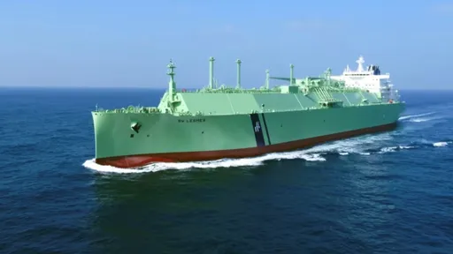 掛新加坡國旗油輪與他船碰撞 蘇伊士運河航運幸未受影響