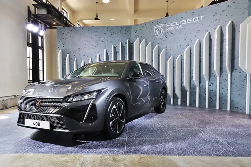 蛤!你該不會還想穿制服吧? Peugeot 408限時優惠獻給品味出眾的你