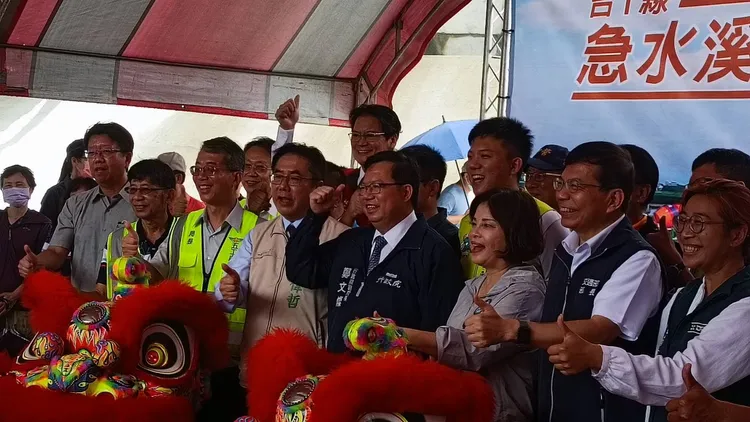 中央、地方官員及民代皆出席。王志弘攝