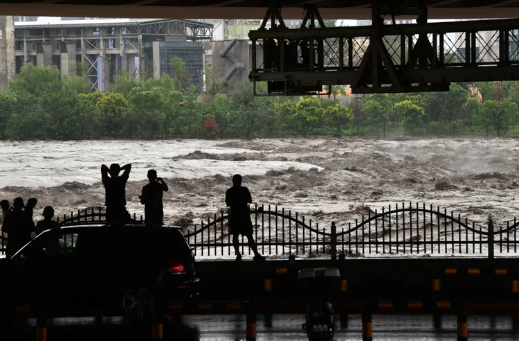 北京突發性暴雨已致11人遇難，27人失蹤。路透社