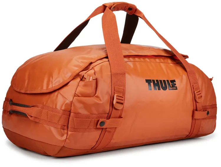 Thule Chasm防水手提袋 70L (Autumnal 橘色)，5900元。品牌提供