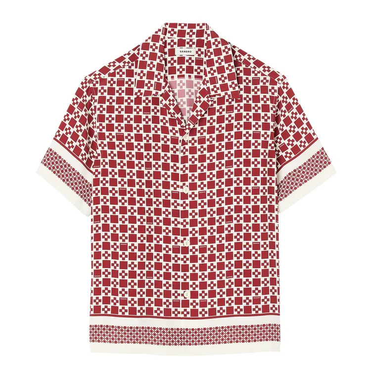 紅色十字架印花短袖襯衫，8290元。品牌提供