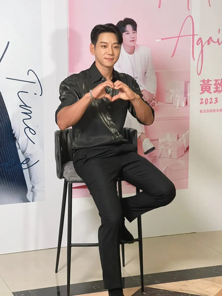 黃致列去年12月來台，被雞排的美味嚇到。陳薇安攝