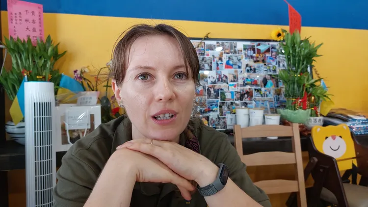 林歐莉亞說，這家烏克蘭餐廳希望大家關注烏克蘭戰爭，繼續幫助烏克蘭。凃建豐攝