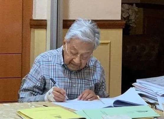 翻攝馬哈地臉書@Dr. Mahathir bin Mohamad 