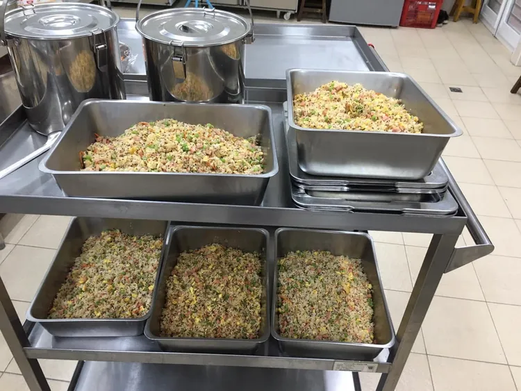 艋舺阿龍炒飯很愛歡迎。 翻攝艋舺阿龍炒飯臉書