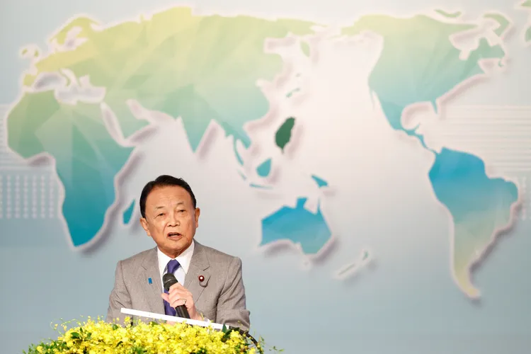 麻生太郎8日在台北出席「凱達格蘭論壇–2023印太安全對話」。路透社