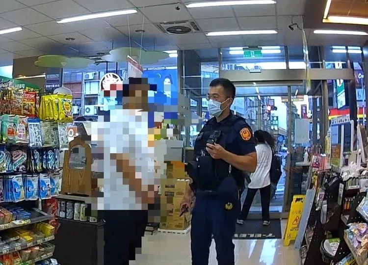 白衣男辯稱「一時衝腦」，懊悔不已。讀者提供