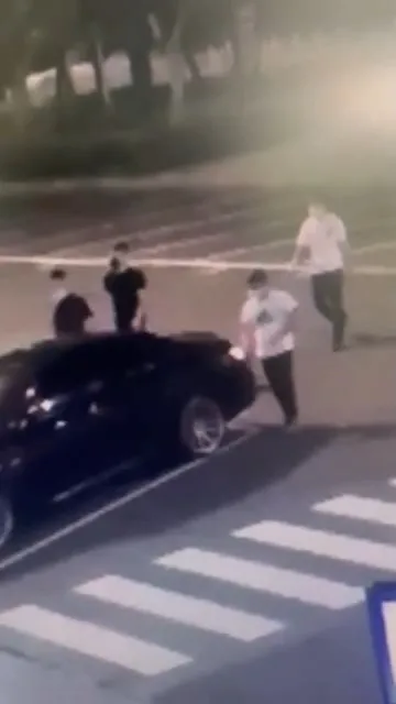 嫌犯約蔡姓船長等人在西螺休息站見面。警方提供