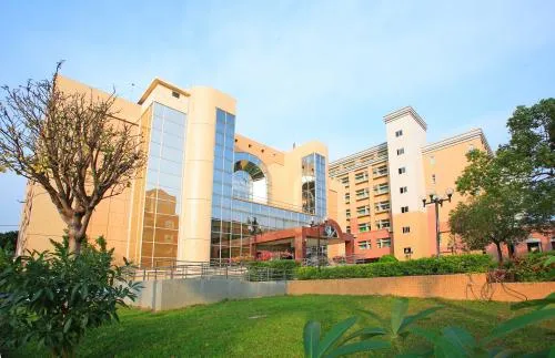 陳建仁參訪7.8億蓋的大學「新世代宿舍」 強調沒債留子孫