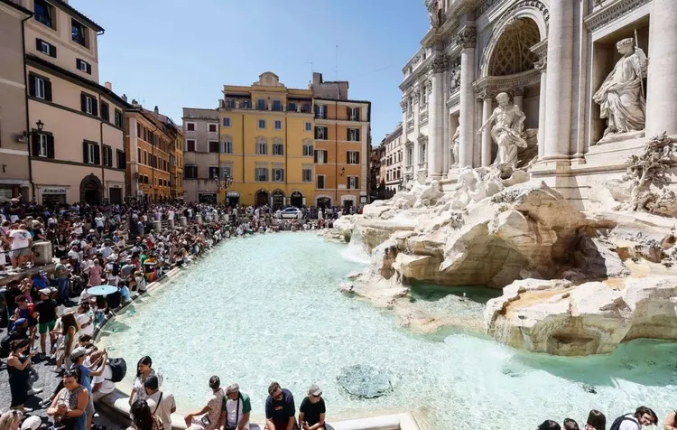 特雷維噴泉又有羅馬許願池美稱。路透社