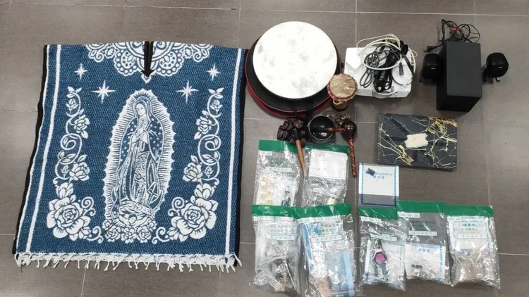 警方查扣相關證物。翻攝畫面