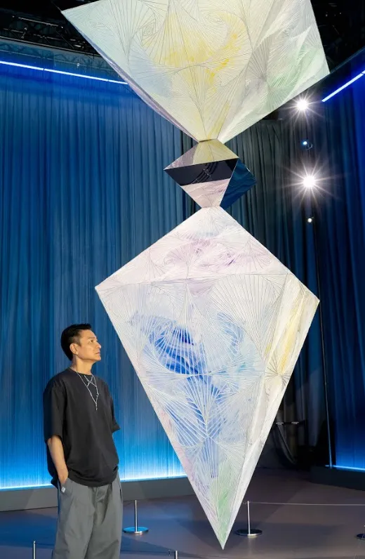 以電影《天若有情》為主題創作的藝術作品。台灣映藝提供