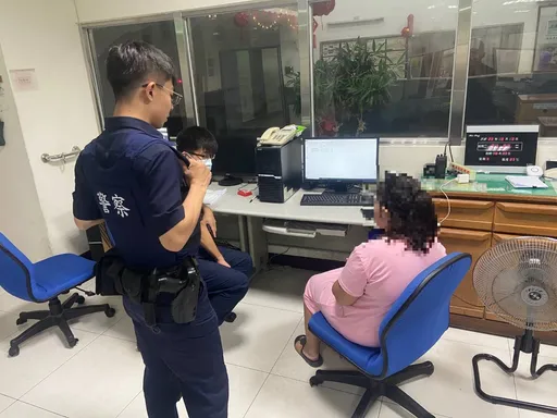 阿宏翻版畫面曝光!台中21歲女嘉義見網友 公園散步後一句「家裡辦喪事」慘遭丟包