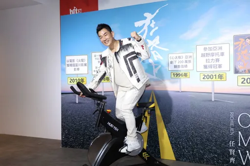 任賢齊撞到大象又壓到巨蟒　摔下懸崖「屁股磨破」身體指數這項超標