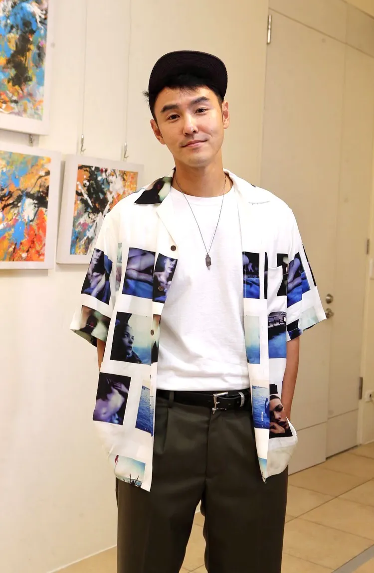 阮經天帥氣現身畫展報平安。彭欣偉攝