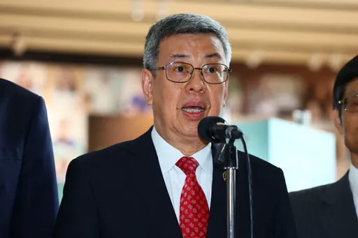 挨轟用特別預算「做假帳躲監督」 陳建仁批柯文哲無知:懷疑他有足夠治理能力