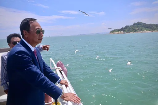 郭台銘被基進黨罵「賣台」! 委屈回擊:叫蔡英文廢止ECFA阿