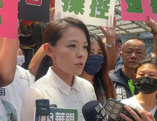 涉貪起訴現身新竹天公壇參拜 高虹安再批檢方:辦案粗糙、刻意偏頗