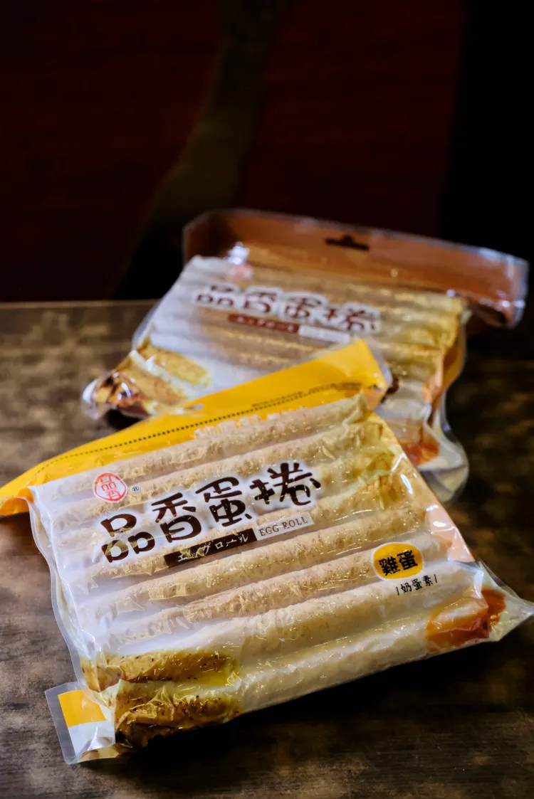 品香蛋捲的原味、芝麻咖啡。主辦單位提供