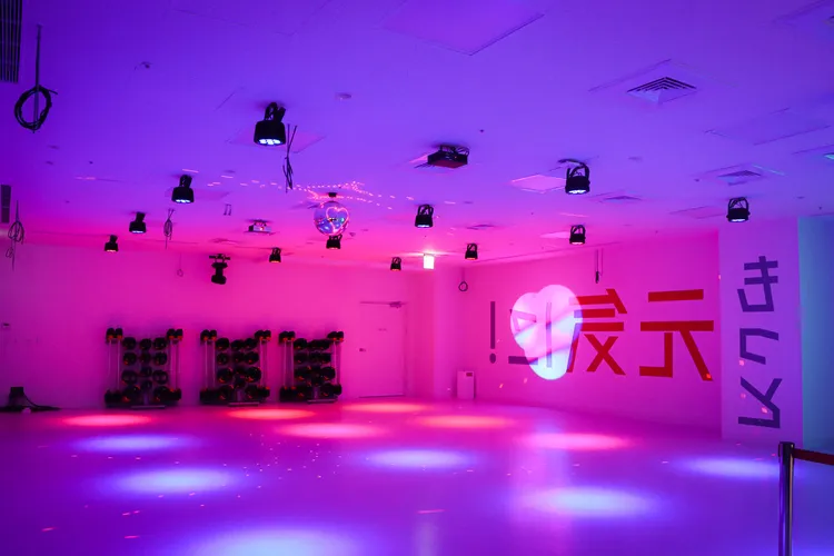 「JEXER FITNESS＆SPA南京復興」團課教室除了多樣的台灣高人氣課程加上由來自日本的老師指導的日式原創内容，可以依照目的和效果自由選擇想參加的課程。業者提供