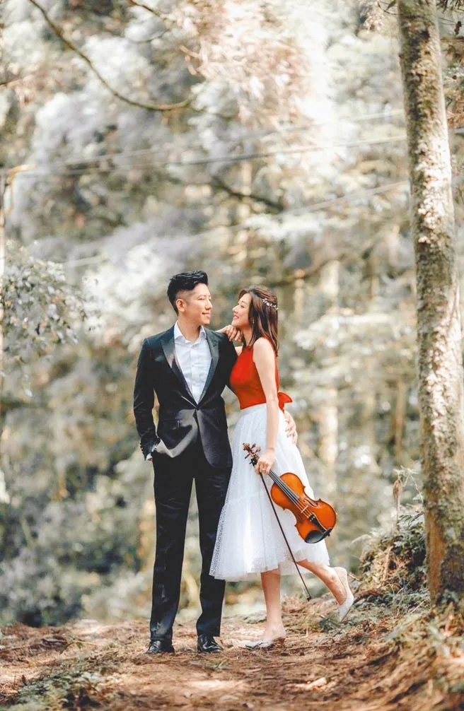 林逸欣曾大方曬出婚紗照。翻攝林逸欣臉書