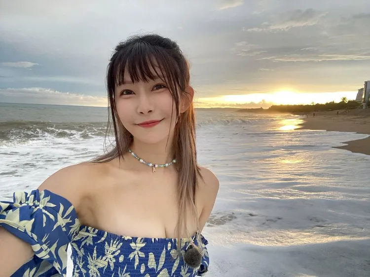 阿樂上衣太犯規。取自阿樂IG