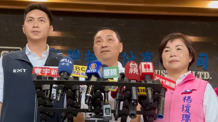 侯友宜說，救災就是要上下齊心齊力，沒有身為長官的，在救災的同時去指責在第一線辛苦的同仁。鮮明攝