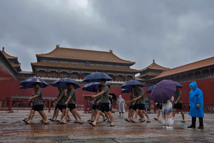 調查顯示民眾對台灣及中國的看法具零和性；圖為北京。美聯社