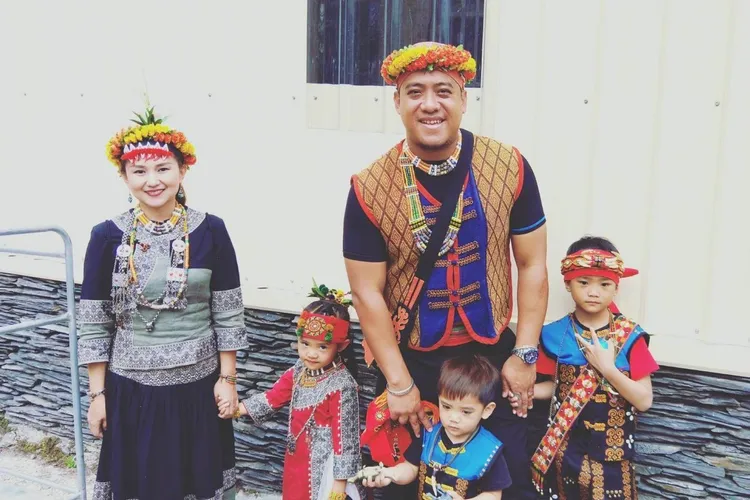 宋麒麟與太太張妍兩人相當重視部落孩子的教育。教育局提供