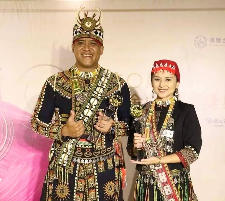 宋麒麟與太太張妍都是教師。教育局提供