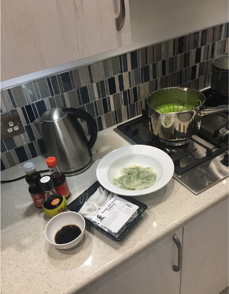 廚房。翻攝費翔微博