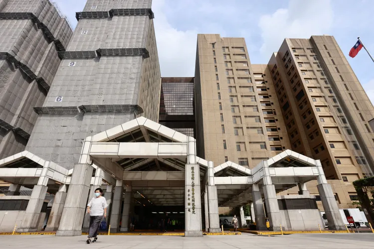 吳明賢表示，過度強調服務業，膨脹醫療資源使用者是老大，會讓搖搖欲墜的醫病關係雪上加霜。林林攝