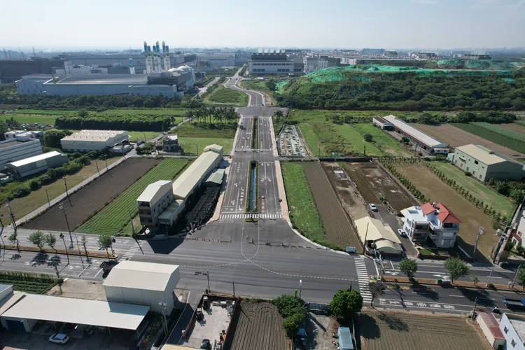 黃偉哲要求事先做好規劃，材質挑選需要特別用心。市府提供