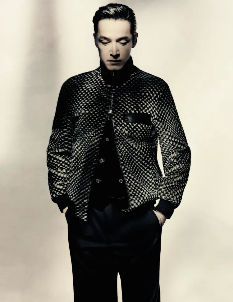 胡歌拍攝GIORGIO ARMANI 2023秋冬形象廣告。品牌提供