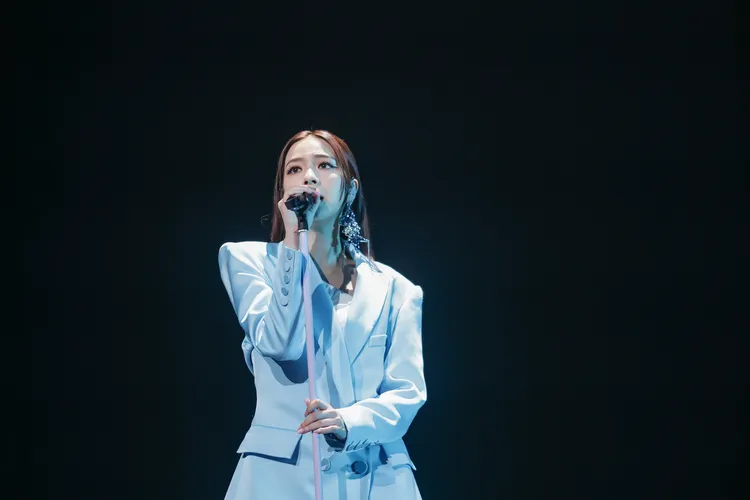 犬青一開唱就吸引粉絲尖叫歡呼。相信音樂提供