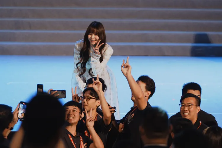 琳誼跟粉絲合照。相映國際提供